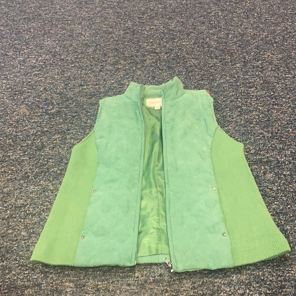 Relativity Green Faux Suede Vest sz. M